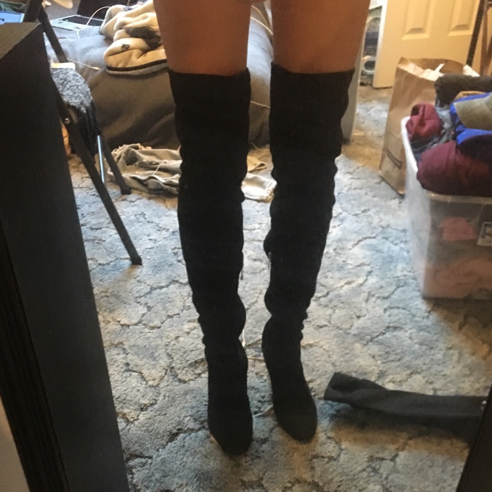 🌈Thigh High Faux Suede Heels🌈